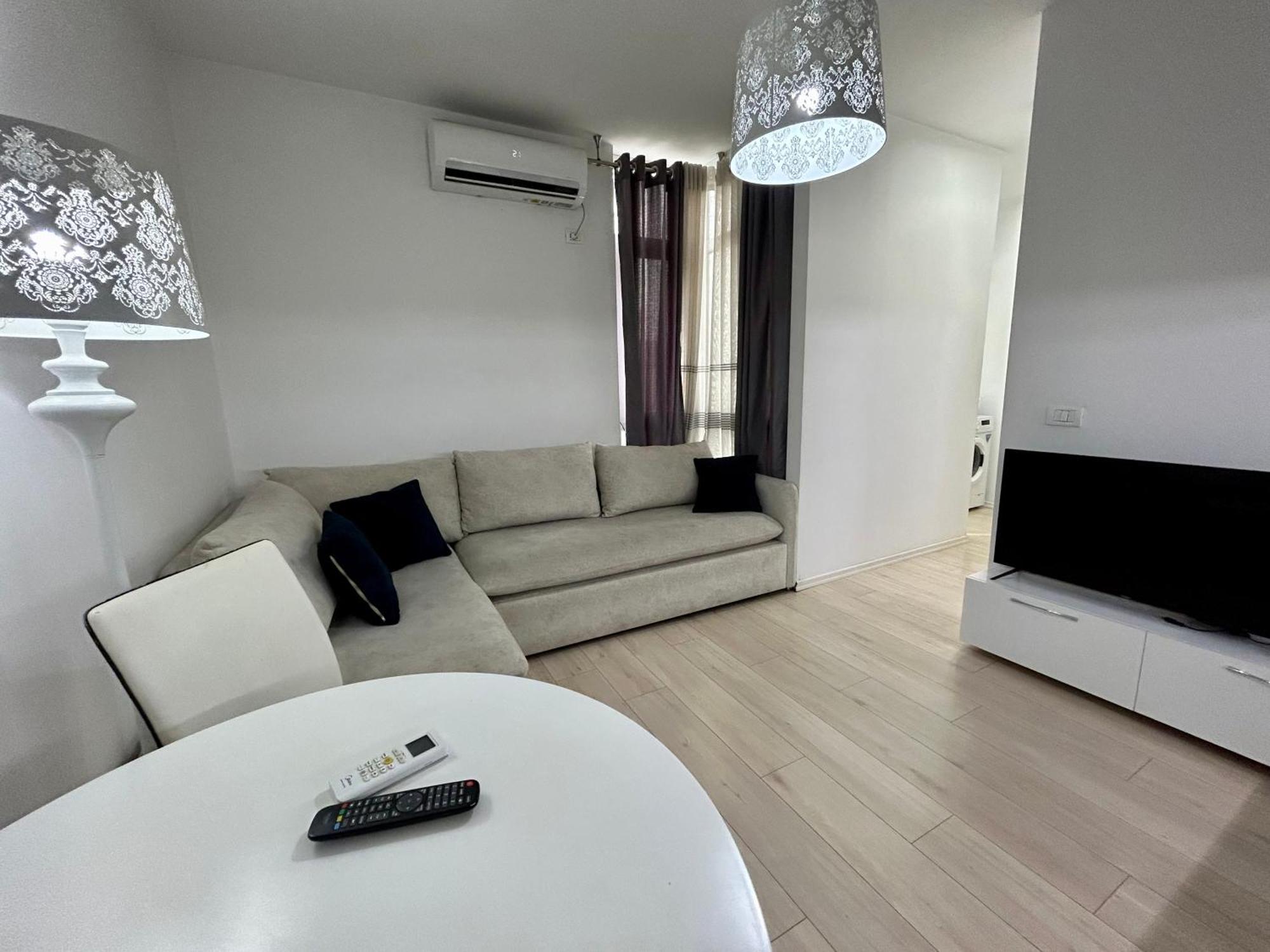 A&X Lovely And Central Apartment - 24H Self Check-In Тирана Экстерьер фото