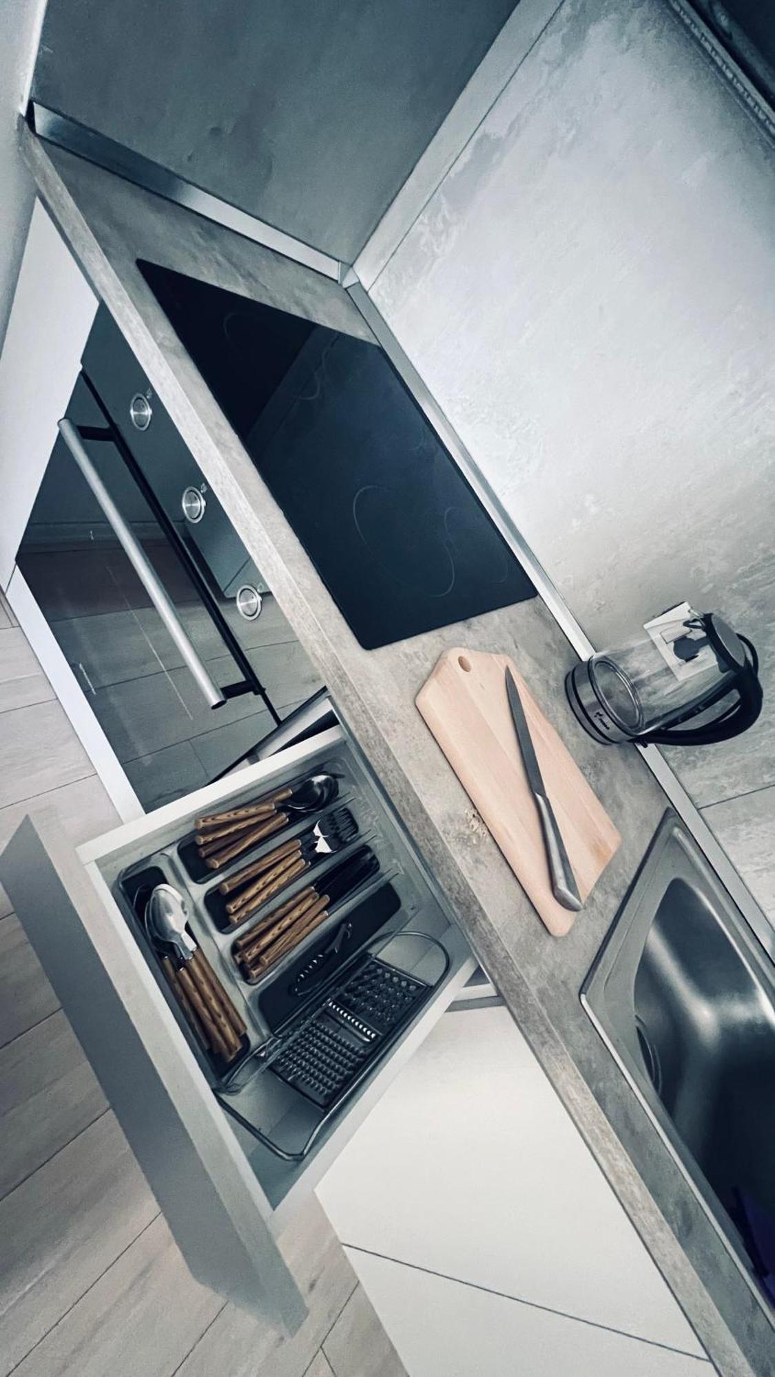 A&X Lovely And Central Apartment - 24H Self Check-In Тирана Экстерьер фото
