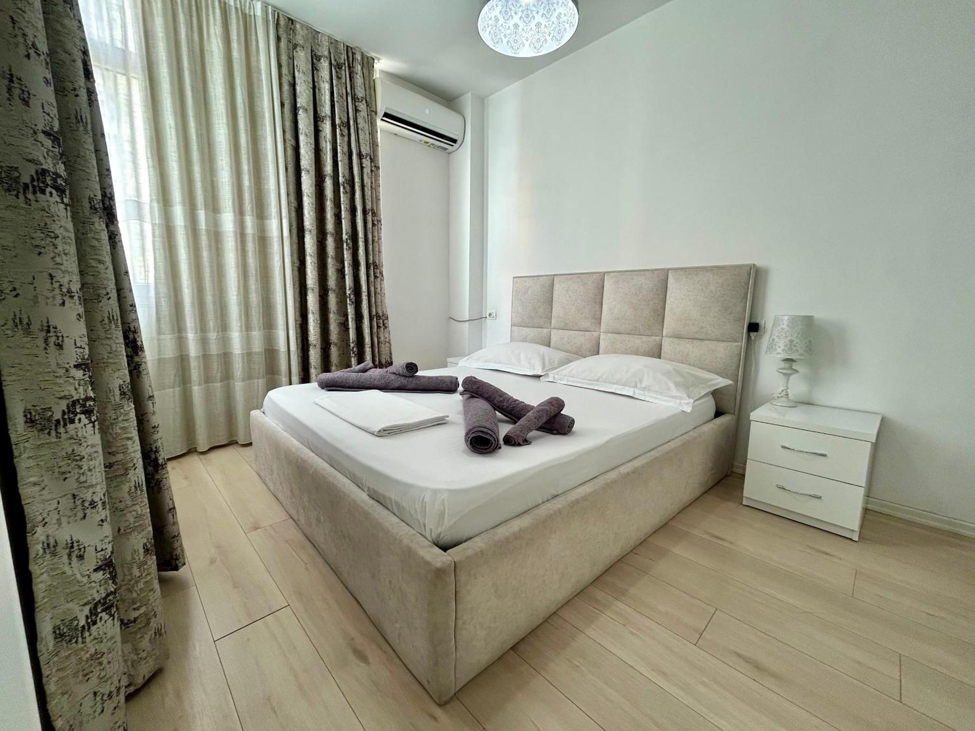 A&X Lovely And Central Apartment - 24H Self Check-In Тирана Экстерьер фото
